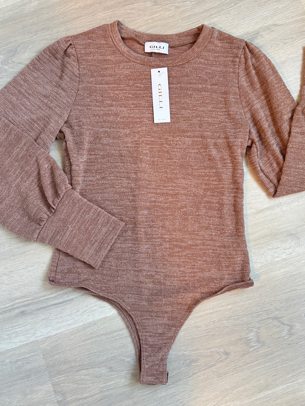 Gilli Long Sleeve Textured Bodysuit NWT Large